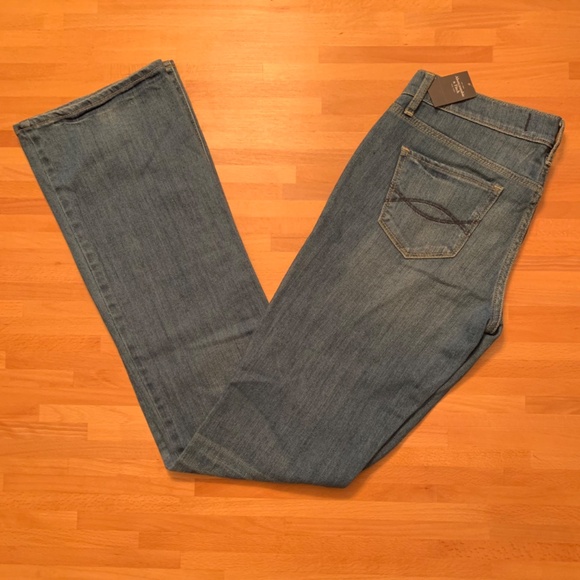 Abercrombie & Fitch Emma Distressed Perfect Stretch Bootcut Jeans 4L - Picture 1 of 12
